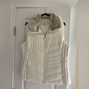 Talbots Cream Quilted Vest with Faux Fur Collar